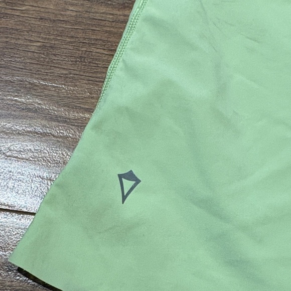 Ivivva by Lululemon Light Greeny yellow bright lightweight Tank Top - Picture 8 of 10